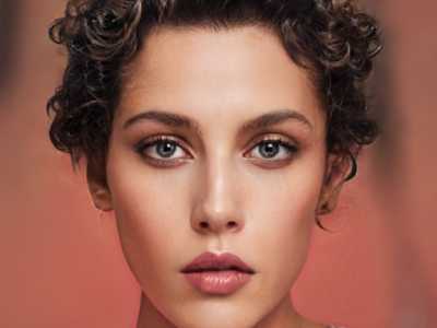 做完鼻子4天鼻子有下坠感正常不？医生详解术后7天关键恢复期+3招快速消肿技巧